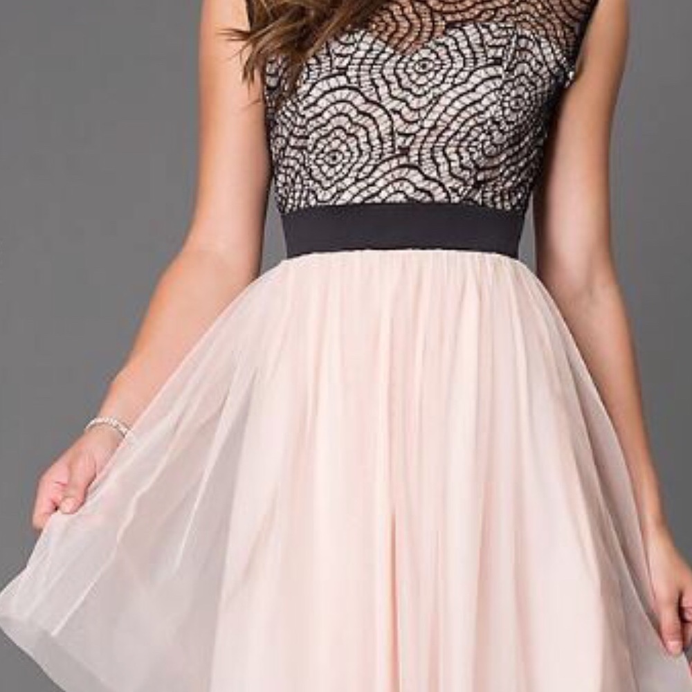 Short Sleeveless Homecoming Dress w/Lace Bodice L